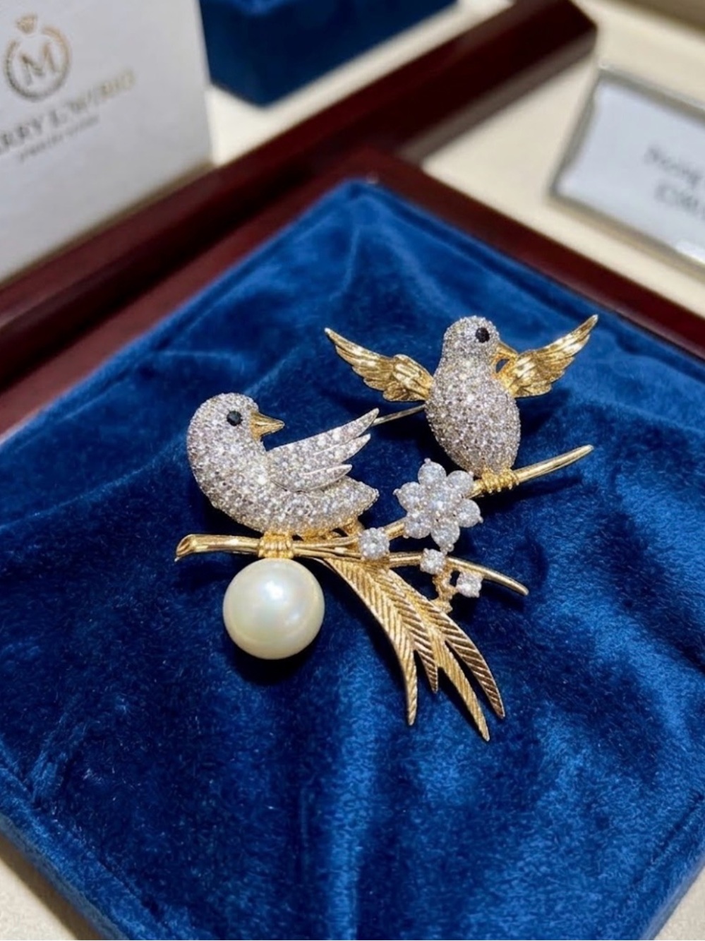 Eternal Harmony Vintage-Style Cubic Zirconia & Pearl Lovebird Brooch New